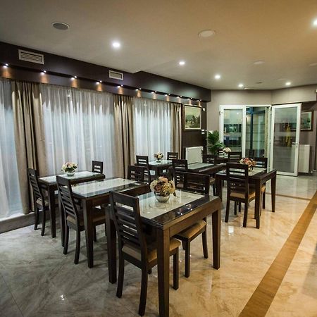 Hotel Morava - ชาบาซ ภายนอก รูปภาพ