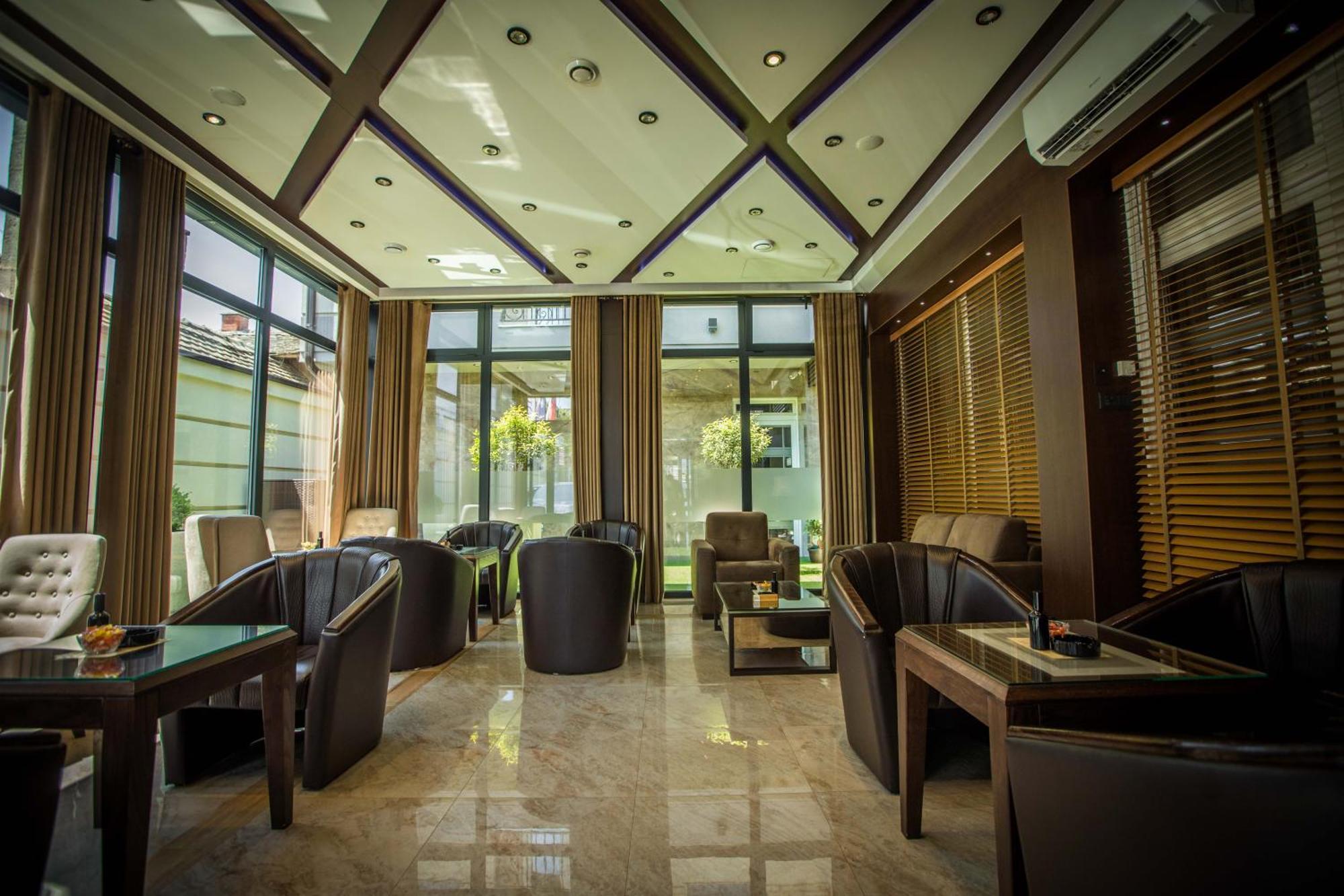 Hotel Morava - ชาบาซ ภายนอก รูปภาพ